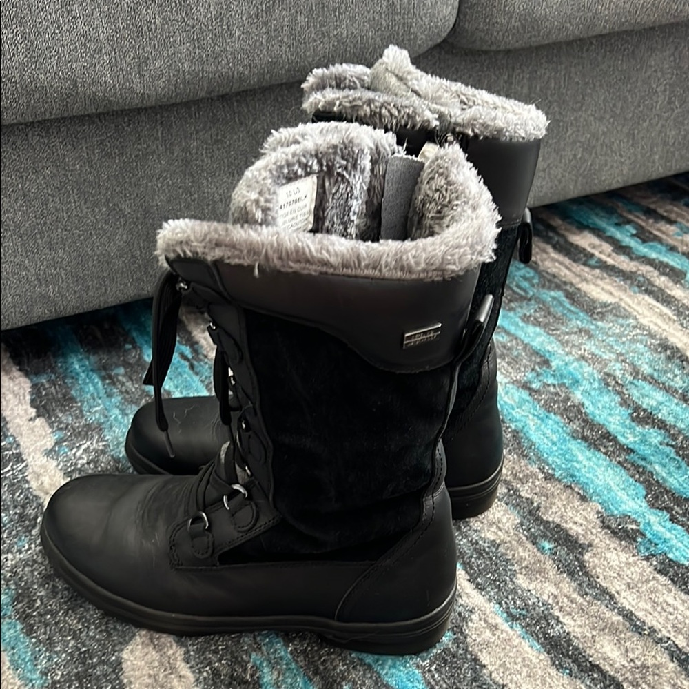 Kodiak Black and Gray Winter Boots with Plush Lining